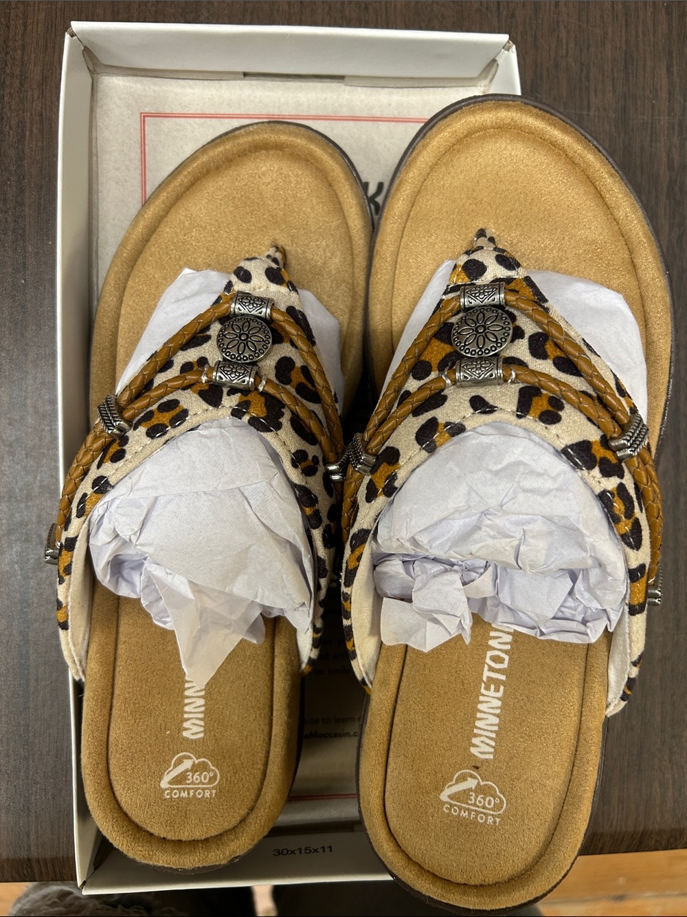 Minnetonka Silverthorne 360 (Cream Leopard Print) - Picture 3 of 3